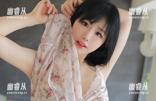 一张张私拍，Addielyn(에디린)的婚纱束缚了什么？或许是她的梦想，当然也可能是朝九晚五的疯狂....