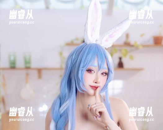 又是那条白裙，Byoru的高清作品集，明显让我停留了十分钟