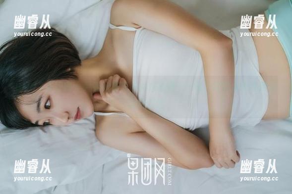 GIRLT果团网 - 尹意纯最新黑白作品集——每一幅都像是在跟你说悄悄话