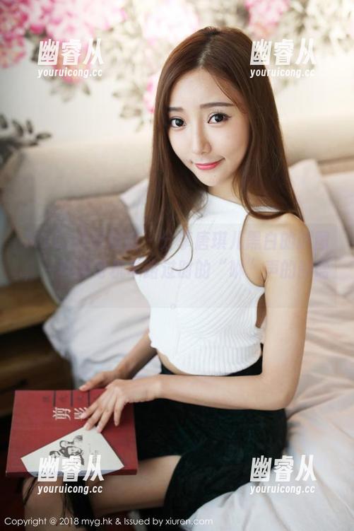 MyGirl美媛馆 - 分享唐琪儿黑白的原图，一种我司机车路过时的“咻”声的静谧。