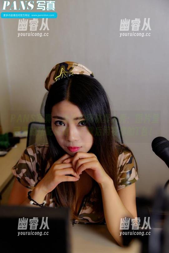 PANS写真 - 美欣的网袜真人秀：图片里藏着的搭配秘籍，下载后用在你的T台！
