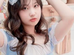 Sia(시아)说，她的婚纱图集是特制的，像是做了个甜甜的梦
