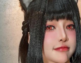 2025年1月NIKKE写真，Tiny Asa让灰姑娘带着一丝迷茫，原来每次换装都是个小冒险。
