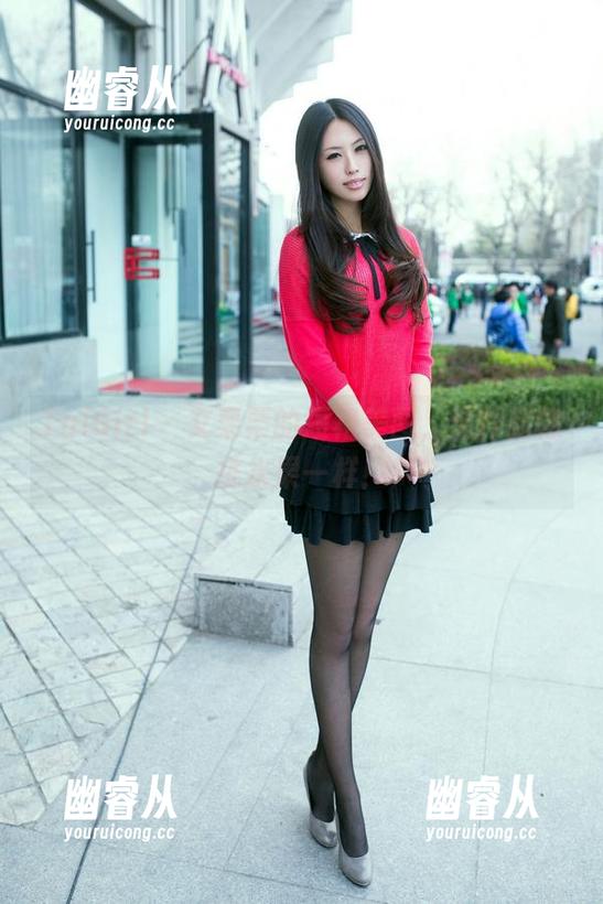 TuiGirl - 艾栗栗的短裙美图，选得就像挑水果一样！