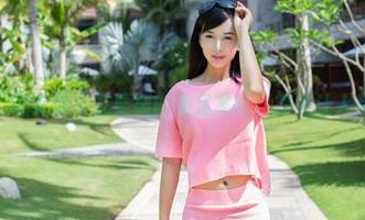 TuiGirl推女郎 – 艾栗栗的美足写真，简直让人想舔屏！