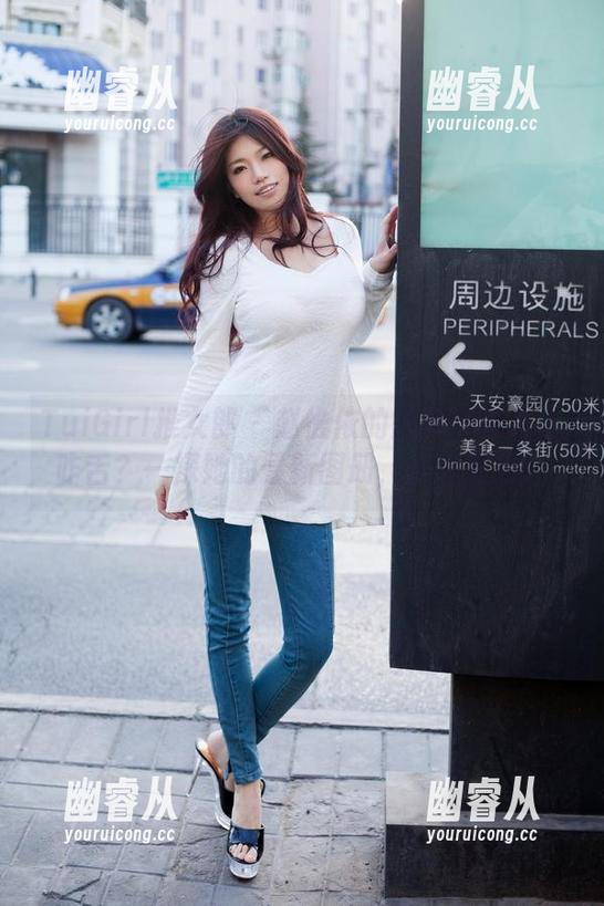 TuiGirl推女郎 - 赵惟依的短裤何以让人咋舌？一探她的最新图册，你会懂的。