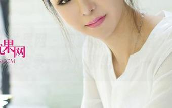 UGirls尤果网 – 伊莉娜的高跟鞋：图库里的超模实录，真心别想跟她一样高！