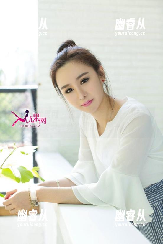 UGirls尤果网 - 伊莉娜的高跟鞋：图库里的超模实录，真心别想跟她一样高！