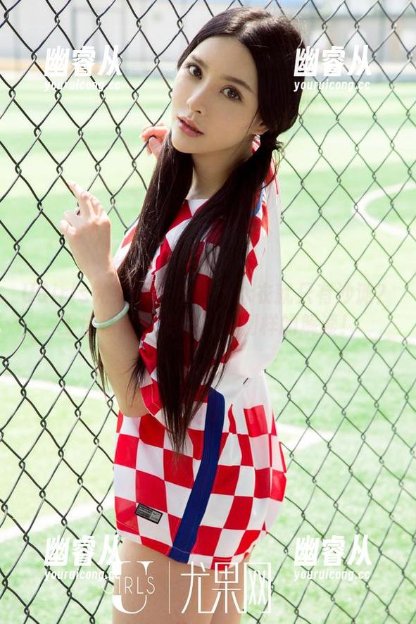 UGirls尤果网 - 你以为泳衣就只有沙滩？王恬恬高清美图给你别样的解读！
