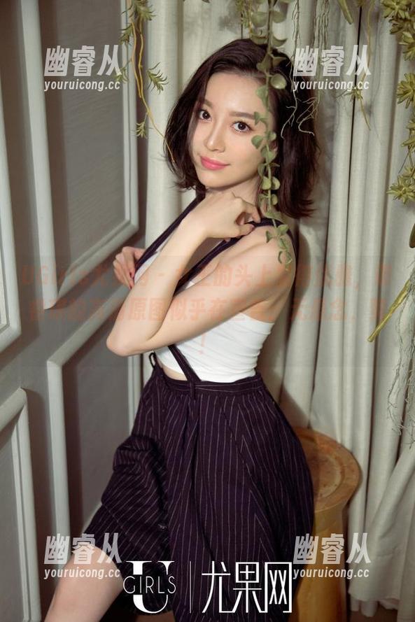 UGirls尤果网 - 女王的头上显得优雅，谭睿琪的高清原图似乎在宣告：无悬念，赞！