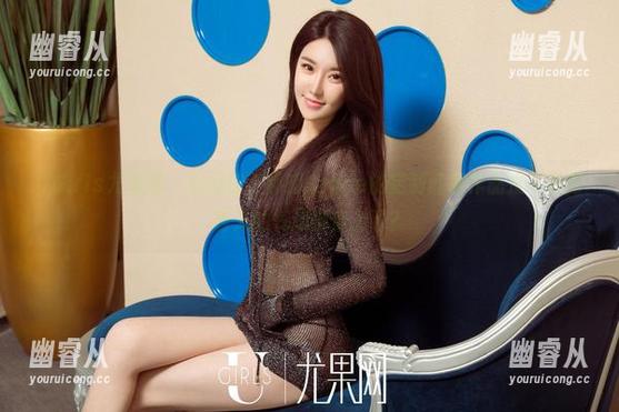 UGirls尤果网 - 就问你，郝晴Grace的定制红裙作品是不是把春天的气息都穿上了？