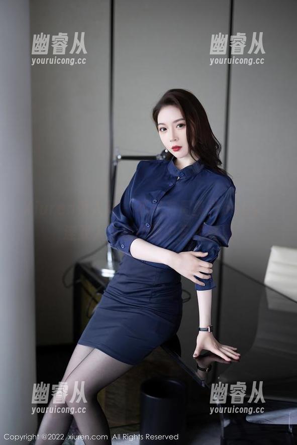 Xiuren秀人网 - 不只有周慕汐baby，连双人也在原图中互相打量