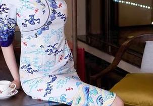 Xiuren秀人网 – 这张奶芙乔乔的白裙图片，让我对“纯粹”有点别样的想法。