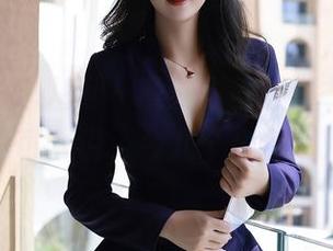 Xiuren秀人网 – 漫天飞舞的内衣图集，李可儿说，今儿个全免费！