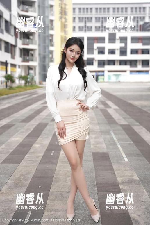 Xiuren秀人网 - 这组写真发出后，广受称赞，李宓儿真能把“蜂腰”演绎得如此精彩！