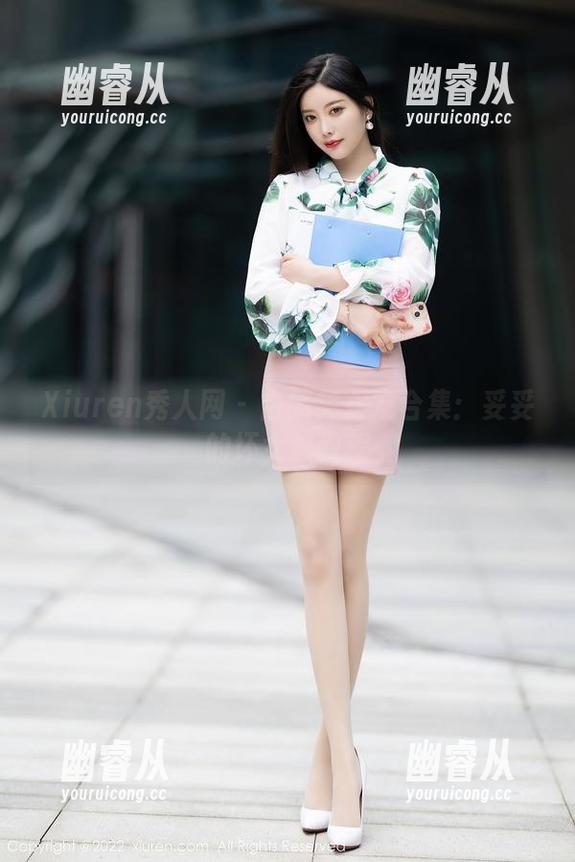 Xiuren秀人网 - 白笑笑女友合集：妥妥的坏女孩教程