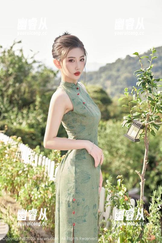 Xiuren秀人网 - 一看就停不下来的米妮大萌萌原图，私拍里的大长腿太让人羡慕了。