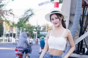 partycat轰趴猫 – 看！陈雅漫在瑜伽垫上变魔术了！原图一秒让你觉得自己也能行，不过千万别试！
