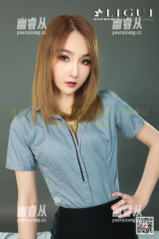 丽柜 - 小心！潼潼的裸足合集，可能会让你对脚生了不少好奇。