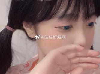 作品不止是毛衣：佳佳酱ovo捉迷藏的私拍游戏