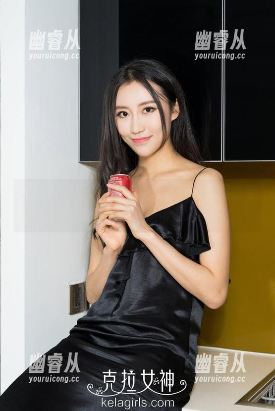 克拉女神 - YOYO最新图包直逼云层，看这个高度你还追得上吗？