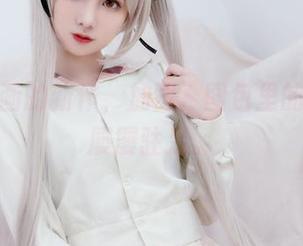 兔玩映画的新作，加贺，图包里的画面我屡屡驻足。