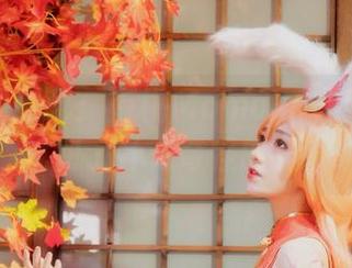 白衬衫大揭秘：南桃Momoko在照片里又找到了什么奇怪的角度