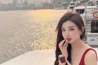 微密圈 – 周妍希的原图在线，这也太奔放了吧，给我点时间消化一下。