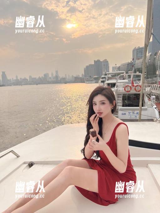 微密圈 - 周妍希的原图在线，这也太奔放了吧，给我点时间消化一下。