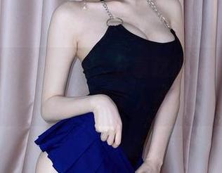 啾小妍的网袜写真，分享这份暧昧，感觉自己快要整个入镜了。