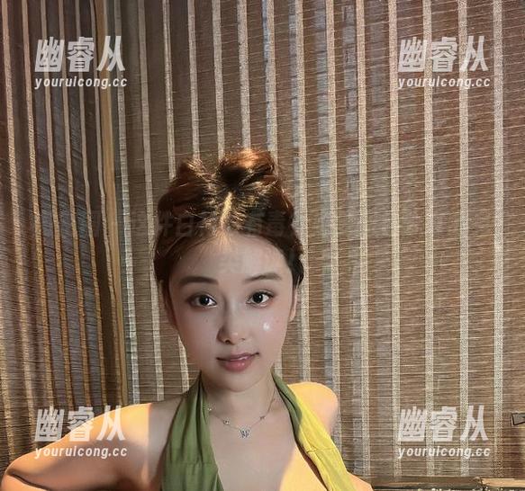 微密圈 - 这件白衬衫有毒？奶雯图包分享的另类解读！