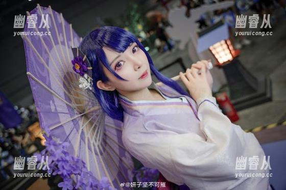 原图独家，妍子坚不可摧的肉丝，揪心又撩人的画面。