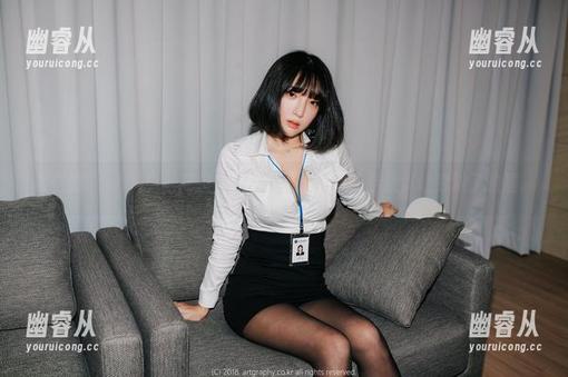 姜仁卿(강인경)白丝私拍，原以为是清纯风，结果竟让我皱了皱眉。