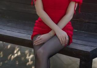 小女巫露娜在护士服里，图片分享太不“职业”了吧？