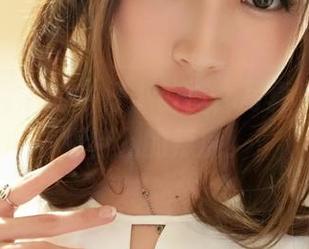 小女巫露娜的牛仔小裤裤，写真资源直逼模特儿的辣度！