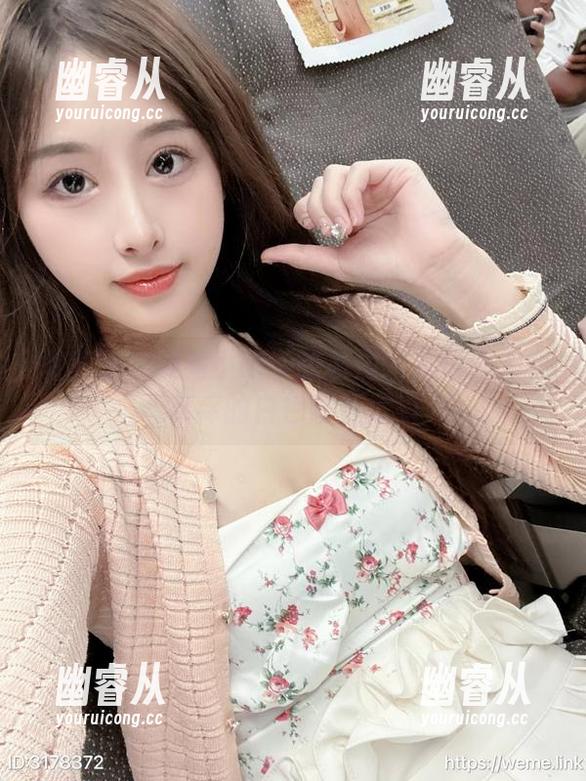 微密圈 - 我猜小萌子的私房图集是让人心痒痒的白色蕾丝指南