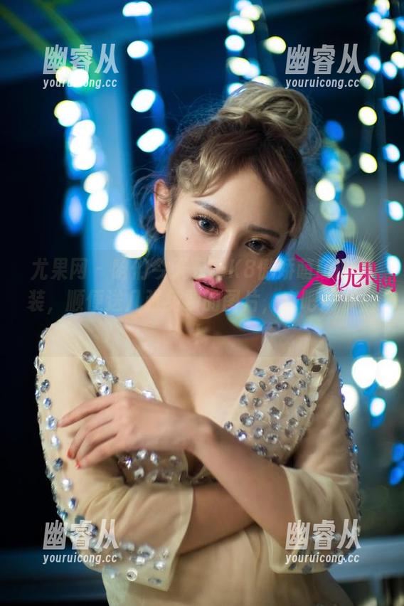尤果网 - 咱们今天只聊K8傲娇萌萌的套装，顺便送几张免费的图片，来吧朋友们！