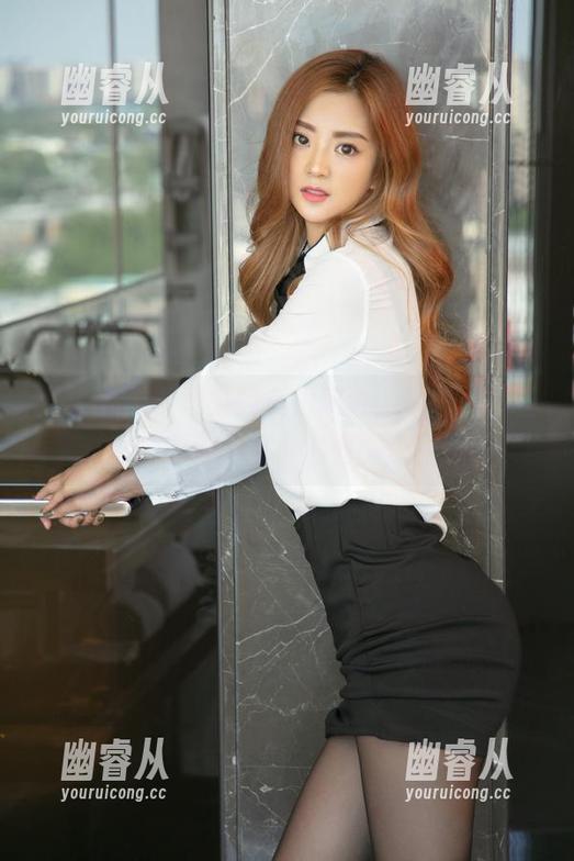 尤果网 - 李思宁的美脚展会，不收费！但付出点时间能打卡的套图也不赖呀