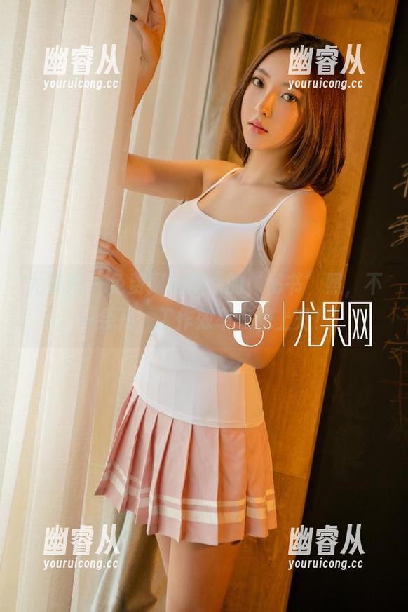 尤果网 - 免费探秘李焱的‘秘书’照，不一会儿，工作效率直线上升！