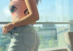 微密圈 – 套图中的张思允：女神不必不食人间烟火