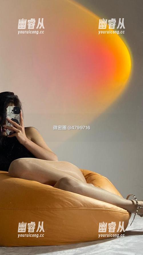 微密圈 - 图包精选：环顾徐绾绾yyyy的泳装，反正我被诱惑得不轻。