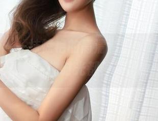 推女神 – 一抹惊艳的高清影像，温心怡与连衣裙，仿佛时光都停在了那一刻