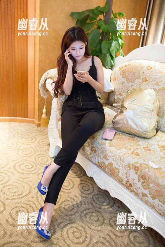 推女郎 - 翻看原图，发现赵惟依的花嫁作品就是一场撩动心弦的婚礼打卡！