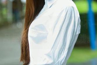 推女郎 – 黄可让无圣光油亮的不一样，作品里藏着生活的小把戏。
