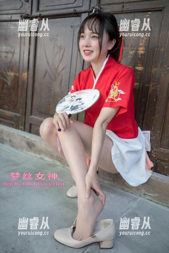 梦丝女神 - 让人想停留的资源：花月舞的美腿展示