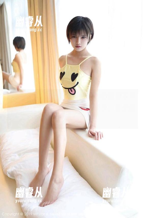 模范学院 - 看唐琪儿Beauty的制服写真集，才发现原图能说的字数太少，这里面的戏太多了。