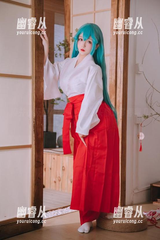 樱井小莜网袜美图，连镜头都想多停留几秒。