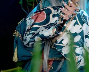 爆机少女喵小吉的双子金鱼：比我家狗狗游得还溜的作品！