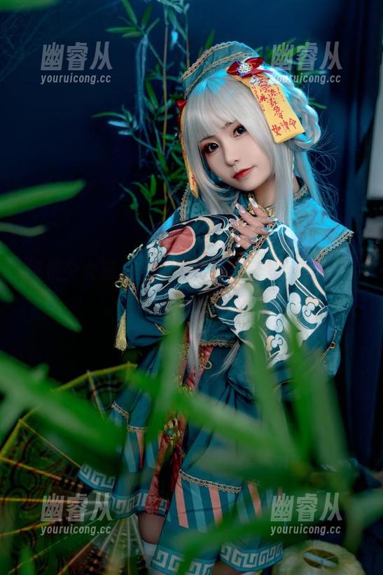 爆机少女喵小吉的双子金鱼：比我家狗狗游得还溜的作品！