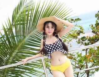 爱蜜社 – 当小丽莎萌萌哒遇上美图：夏天的那些懒散时光，一个个出镜